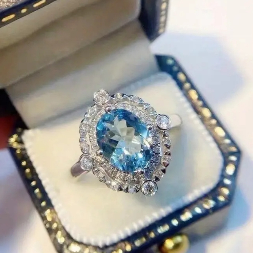 SALE ** BRAND NEW ** GORGEOUS VINTAGE OCEAN BLUE TOPAZ AND DIAMOND RING